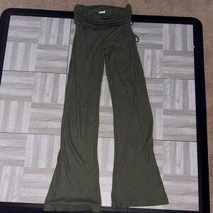 No Boundaries Forest Green Pants